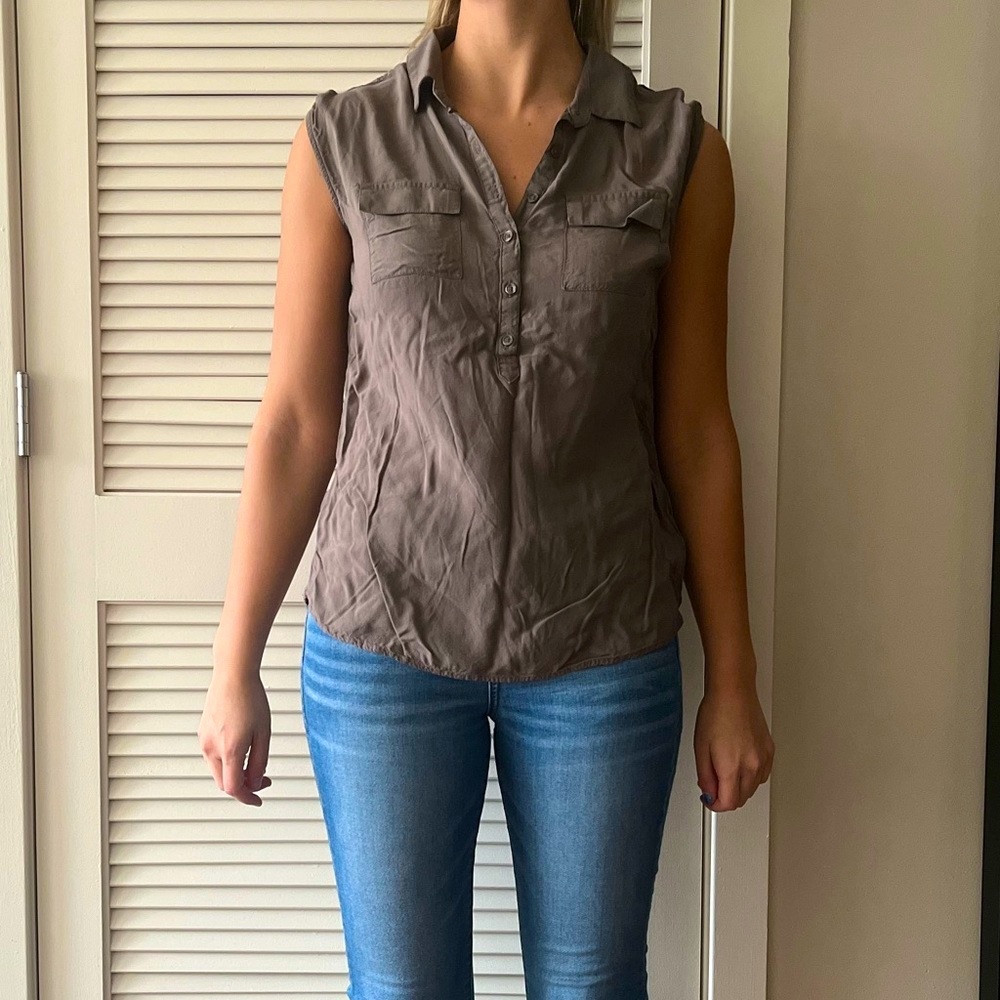OLD NAVY sleeveless blouse